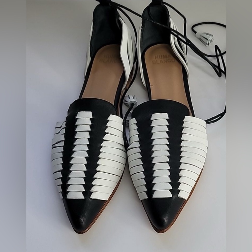 Huma Blanco Hollis Ankle-Tie Flats In Black/ White
